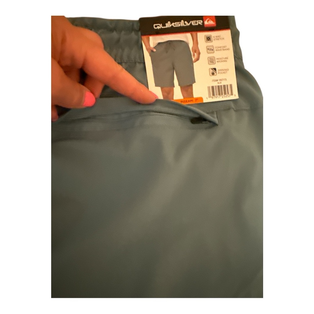 Quiksilver Men's Hybrid  Blue Shorts Moisture Wicking  XXL 7’inseam NWT - Picture 4 of 5